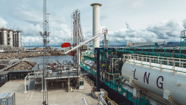 Offloading in Øygarden. Photo by Ruben Soltvedt.