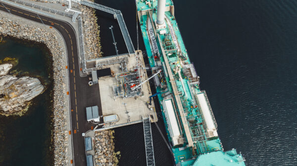 Offloading in Øygarden. Photo by Ruben Soltvedt.