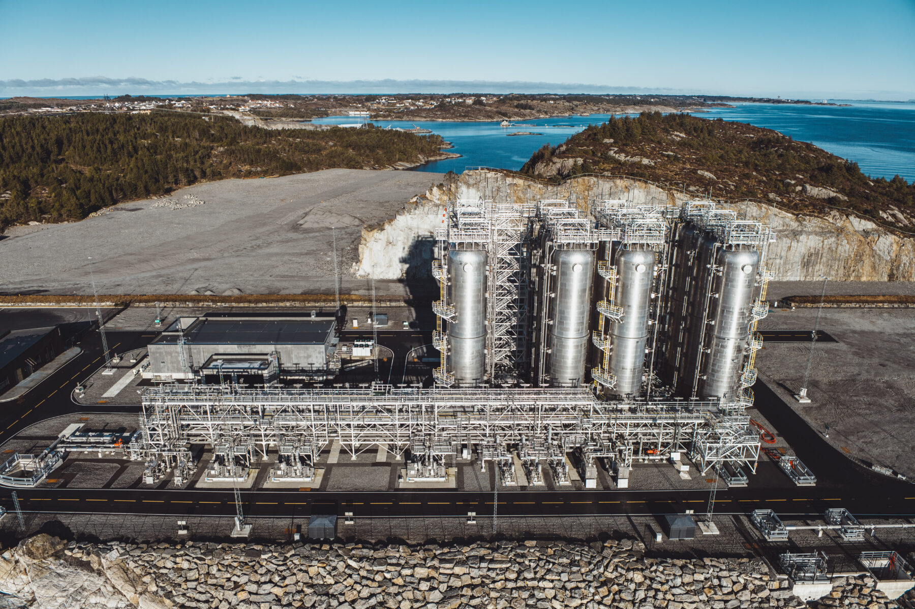 Onshore storage tanks, Øygarden.